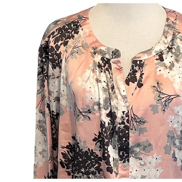 Talbots Woman Floral Blouse Womens Size 1X Pink Gray Black V-Neck Career Top - Picture 3 of 9